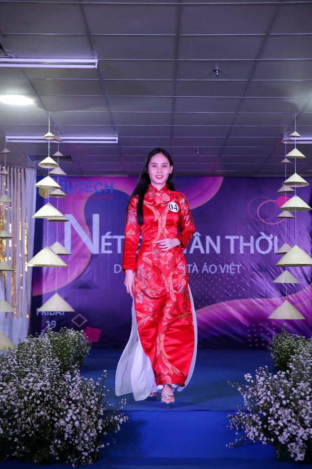 Ấn tượng chuỗi sự kiện "đậm chất Việt" của sinh viên Quản trị Du lịch - Nhà hàng - Khách sạn 93