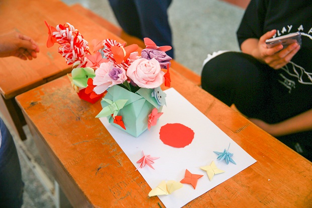 Sinh viên Khoa Nhật Bản thử sức với nghệ thuật gấp giấy Origami 50