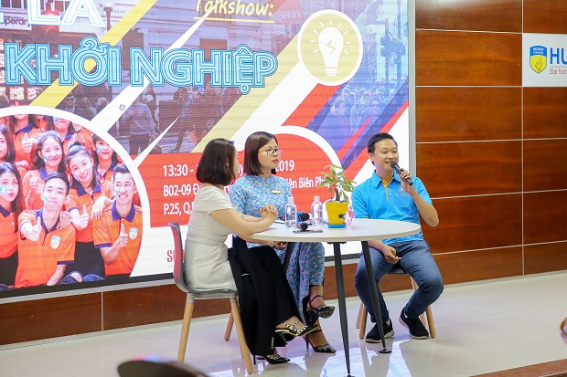 VeXeRe’s CEO shares experience with HUTECH students at Faculty of Tourism and Hospitality Management 39