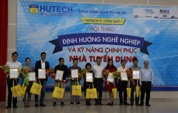 1300 sinh viên HUTECH tham dự hội thảo kỹ năng chinh phục nhà tuyển dụng 20