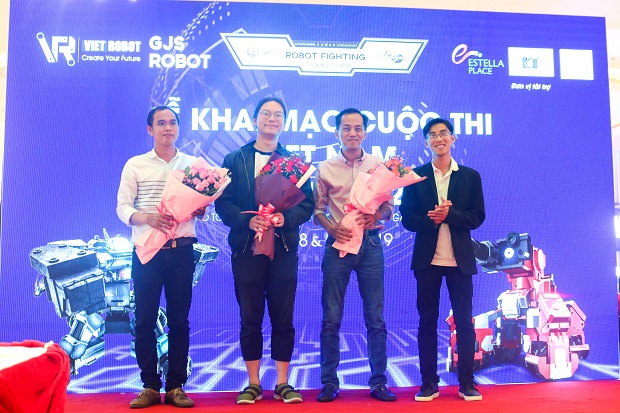 Vô địch Việt Nam ROBO FIGHT, sinh viên VJIT - HUTECH giành vé dự Chung kết thế giới WCG 7