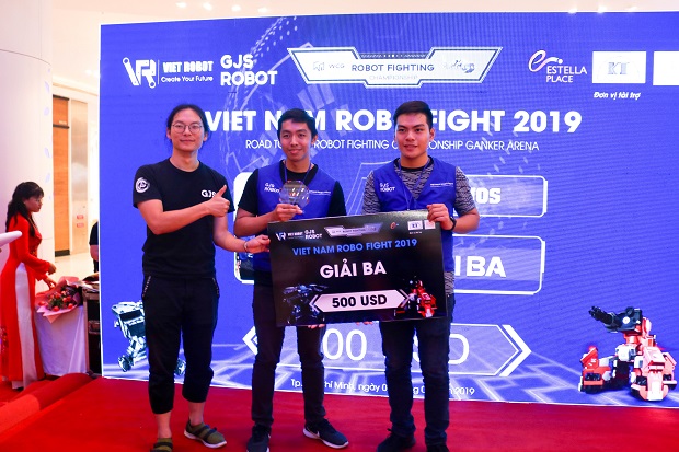 Vô địch Việt Nam ROBO FIGHT, sinh viên VJIT - HUTECH giành vé dự Chung kết thế giới WCG 59