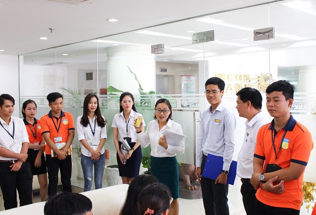 Sinh viên Luật kinh tế trải nghiệm môi trường làm việc tại Ngân hàng TMCP Kiên Long 58