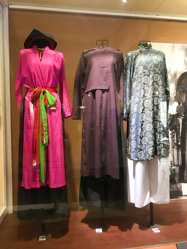 Sinh viên ngành Thiết kế thời trang học lịch sử Áo dài truyền thống tại Bảo tàng Phụ Nữ Nam Bộ 17