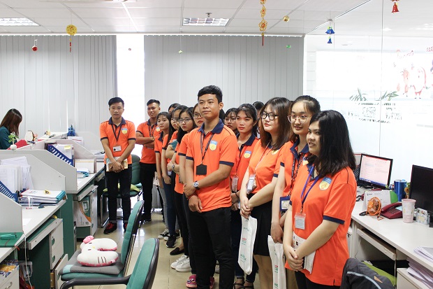 Sinh viên Luật kinh tế trải nghiệm môi trường làm việc tại Ngân hàng TMCP Kiên Long 64
