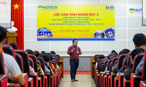 Lãnh đạo HUTECH gặp mặt sinh viên Khóa 2018 đăng ký Sinh viên 5 tốt 22