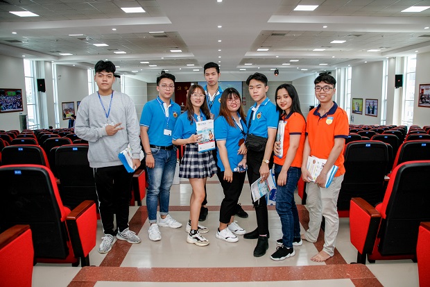 Trường THPT Trần Phú, THCS – THPT Xuân Trường (Đà Lạt) đến tham quan và tìm hiểu HUTECH 81