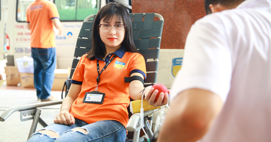 Hơn 1200 lượt tham gia Ngày hội Hiến máu tình nguyện lần 2 diễn ra sáng nay 9