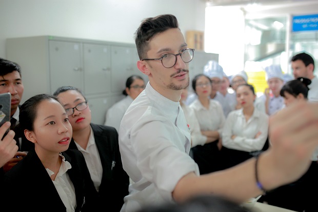 Sinh viên Đại học Cergy-Pontoise (Pháp) ấn tượng với “trải nghiệm HUTECH” từ International Mission 191