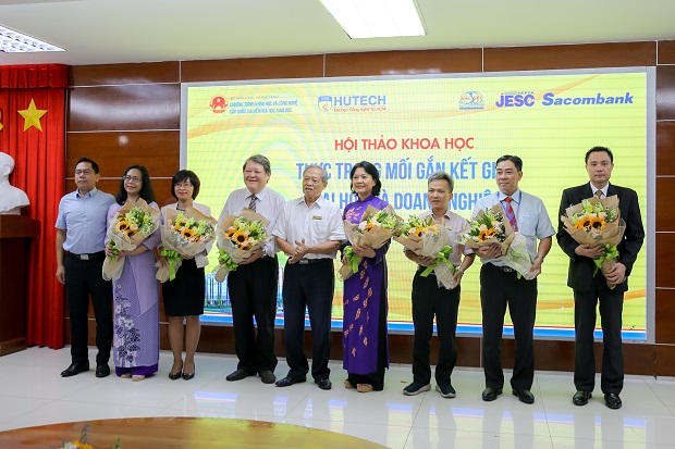 HUTECH tổ chức Hội thảo khoa học “Thực trạng mối gắn kết giữa đại học và doanh nghiệp tại Việt Nam” 108