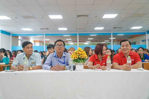 Sinh viên HUTECH tìm hiểu phương pháp chinh phục nhà tuyển dụng với đại diện từ CocaCola Việt Nam 17