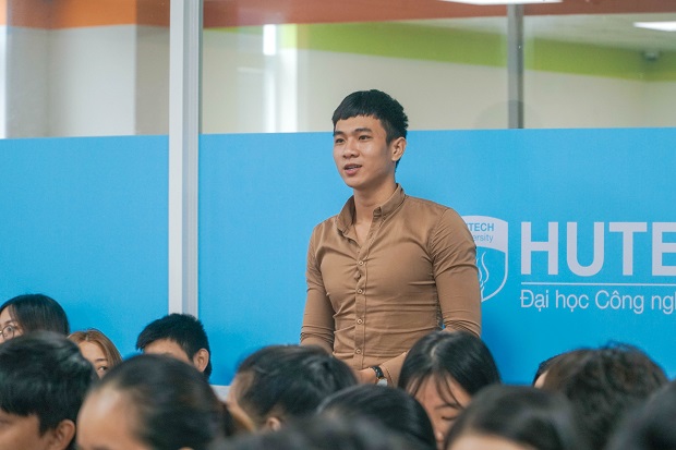 HUTECH students explore strategies to win over recruiters from CocaCola Vietnam 71