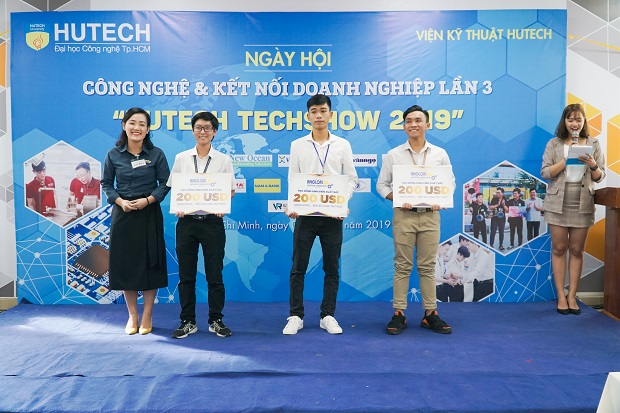 The exciting HUTECH TECHSHOW 2019 with more than 200 graduation projects of HUTECH Institute of Engineering students 152