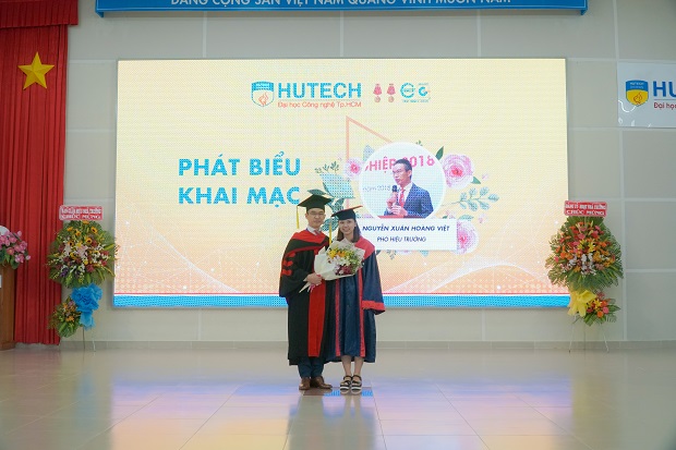 HUTECH trang trọng tổ chức Lễ trao bằng tốt nghiệp đợt tháng 9/2019 31