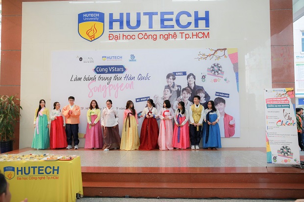 Đón Tết Trung thu theo phong cách Hàn Quốc của sinh viên HUTECH 55