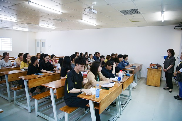 HUTECH và ĐH Chung Ang phối hợp triển khai lớp E-Learning về Hàn Quốc học 30