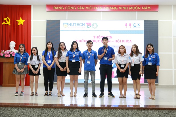 Khoa Quản trị kinh doanh bắt đầu chuỗi chương trình giao lưu chào đón Tân sinh viên khóa 2019 83