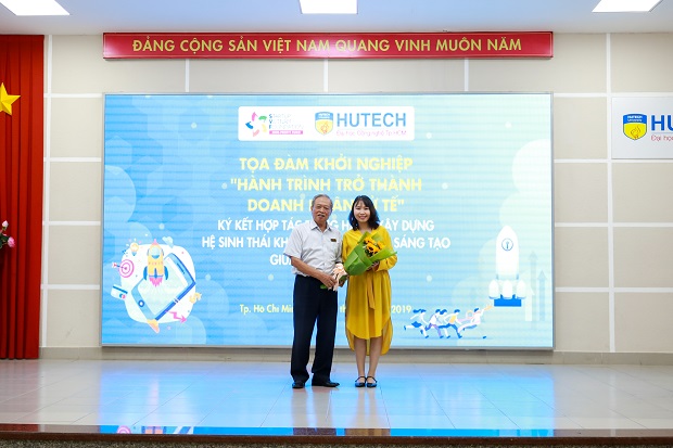 Sinh viên HUTECH học cách trở thành doanh nhân tử tế với Tổng Giám đốc Ngân hàng TMCP An Bình 82
