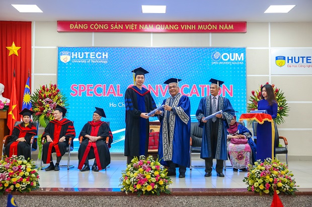 Trang trọng lễ tốt nghiệp chương trình BBA, MBA Đại học Mở Malaysia (OUM) 74