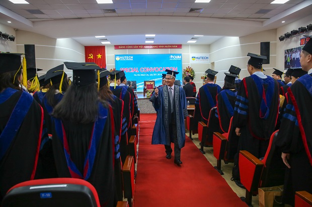 Trang trọng lễ tốt nghiệp chương trình BBA, MBA Đại học Mở Malaysia (OUM) 28