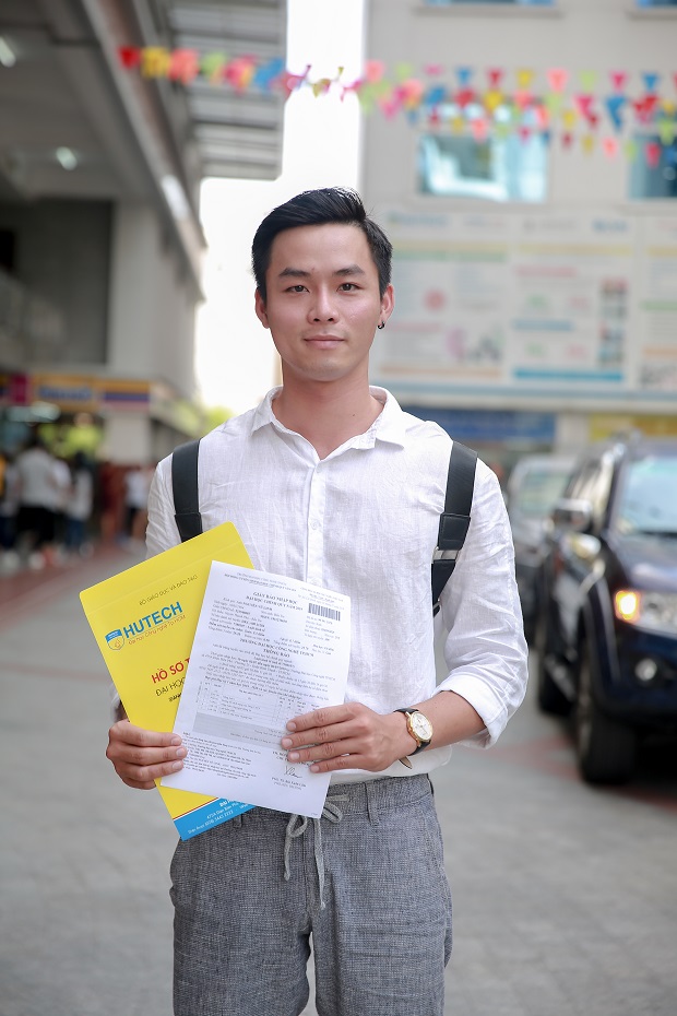 [Tips sinh viên] - Giải đáp nhanh “101 câu hỏi” khi làm thủ tục nhập học của tân sinh viên HUTECH 233