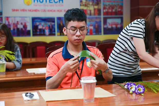 Sinh viên khoa Nhật Bản học khám phá nghệ thuật cắm hoa Ikebana với nghệ nhân Nhật Bản 68