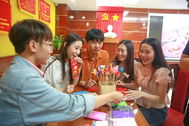 Sinh viên HUTECH sôi nổi giao lưu văn hóa cùng sinh viên Đại học Hankul (Hàn Quốc) 9