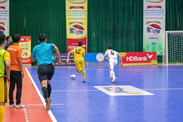 HUTECH giành 2 chiến thắng tại Giải Futsal Sinh viên đồng hành TP.Hồ Chí Minh tranh cúp HDBank 2019 36