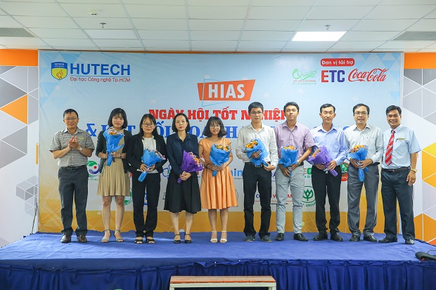 Students from HUTECH Institute of Applied Sciences showcase their projects at the “2019 Graduation and Enterprise Connection Day” 54