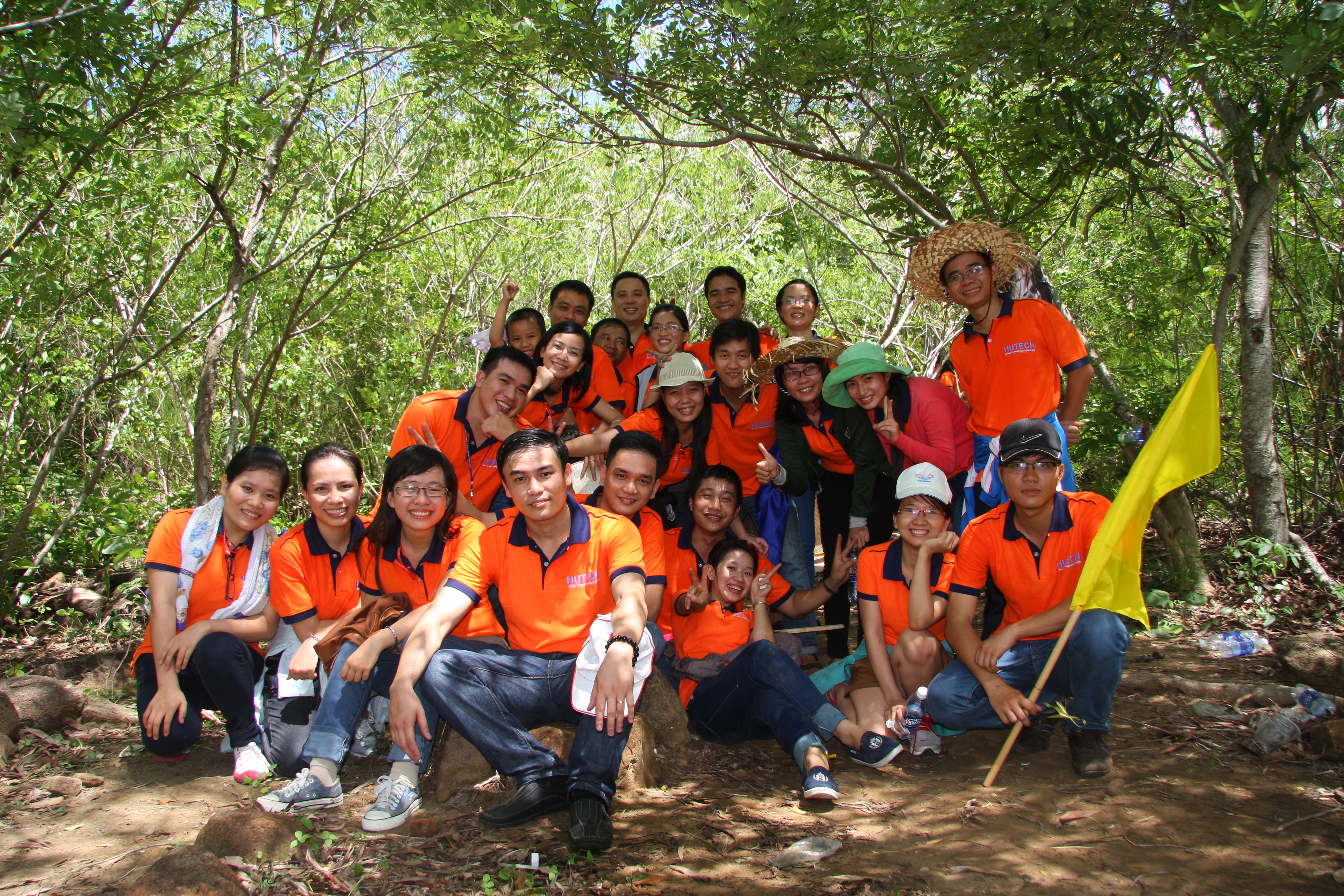 HUTECH YOUTH UNION TO VISIT LONG SON – VUNG TAU CITY 37