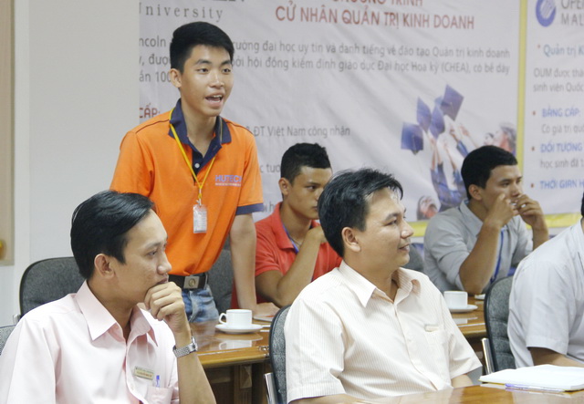Ban Tuyên giáo Trung ương khảo sát công tác giảng dạy và học tập môn giáo dục chính trị tại HUTECH 21