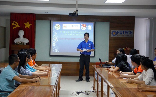 HUTECH tổ chức họp mặt và phỏng vấn chiến sĩ tình nguyện Mùa hè xanh 2013 – Đợt 1 5