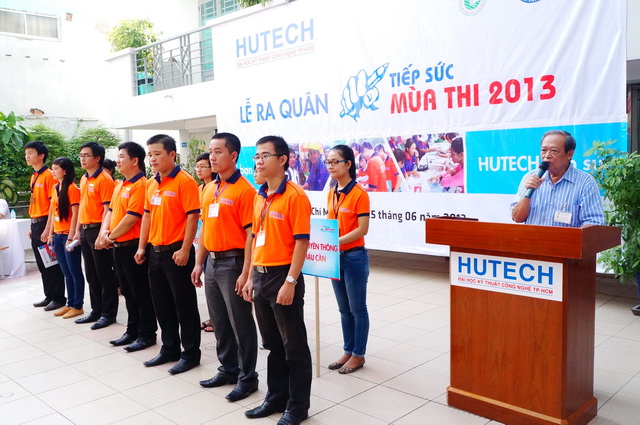 HUTECH Students to support National College and University Entrance Examination 2013 93