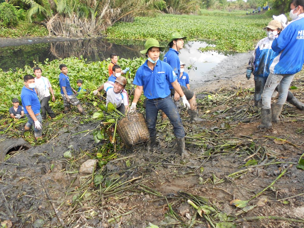 "Chiến công đầu" của Mùa Hè Xanh HUTECH 2013 trước Lễ Ra quân 26