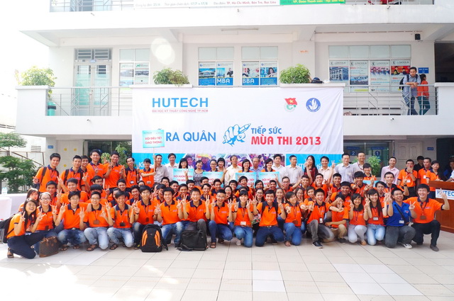 Dấu ấn Tiếp sức mùa thi HUTECH 2013 11