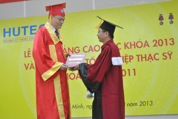 HUTECH tổ chức trao bằng tốt nghiệp Thạc sỹ khoá 2010 và 2011 9