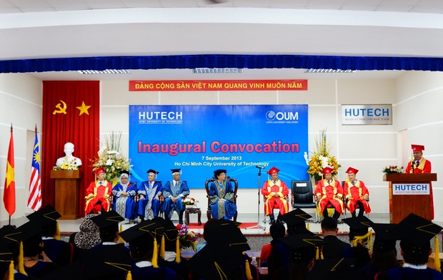 Tưng bừng Lễ tốt nghiệp chương trình MBA của HUTECH - OUM  25
