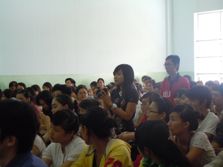 Diễn viên Chi Bảo và “hiểu về trái tim” ở HUTECH 15