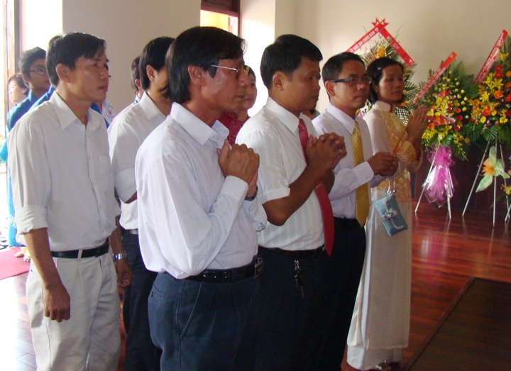 HUTECH viếng Bảo tàng Hồ Chí Minh nhân kỷ niệm 65 năm ngày Quốc khánh 2-9 10