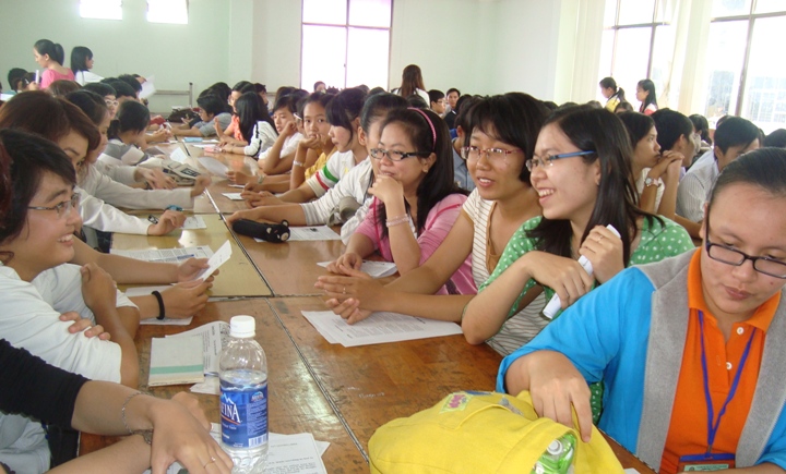 CLB Tiếng Anh HUTECH "hút" sinh viên 4