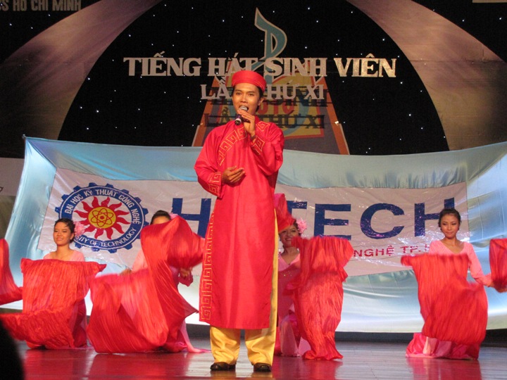 Hội thi Tiếng hát SV toàn quốc 2010: ấn tượng với chương trình dự thi của HUTECH 31