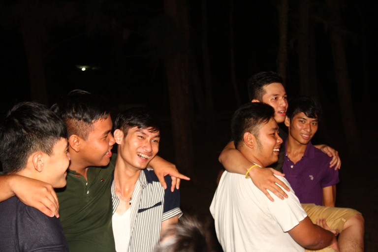 SV Quốc tế HUTECH sôi nổi cùng hành trình cắm trại tại Mũi Né 36