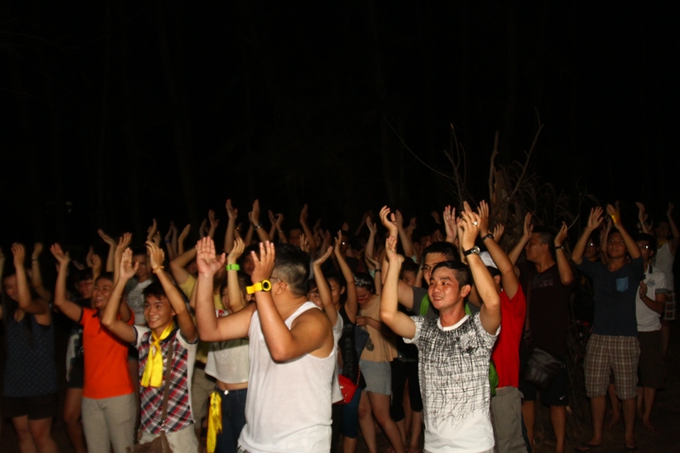 SV Quốc tế HUTECH sôi nổi cùng hành trình cắm trại tại Mũi Né 46