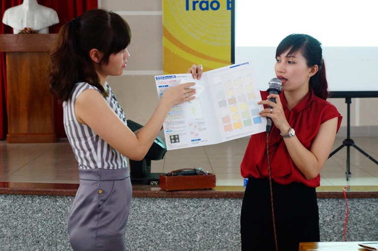 Trải nghiệm bổ ích tại Hội thảo Phụ kiện và Vật liệu Nội thất 12