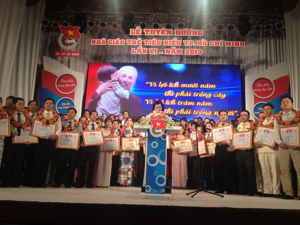 Giảng viên HUTECH được trao tặng giải thưởng Nhà giáo trẻ tiêu biểu 2013 7