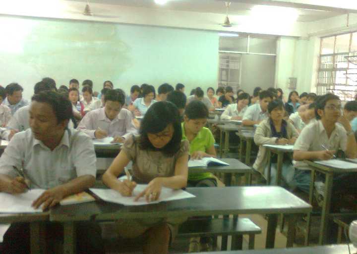HUTECH tập huấn công tác coi thi cho cán bộ, giảng viên, nhân viên 7