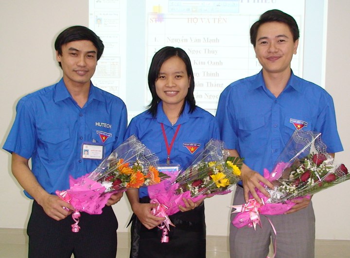 Đại hội Chi đoàn cán bộ HUTECH năm học 2010 – 2011 20