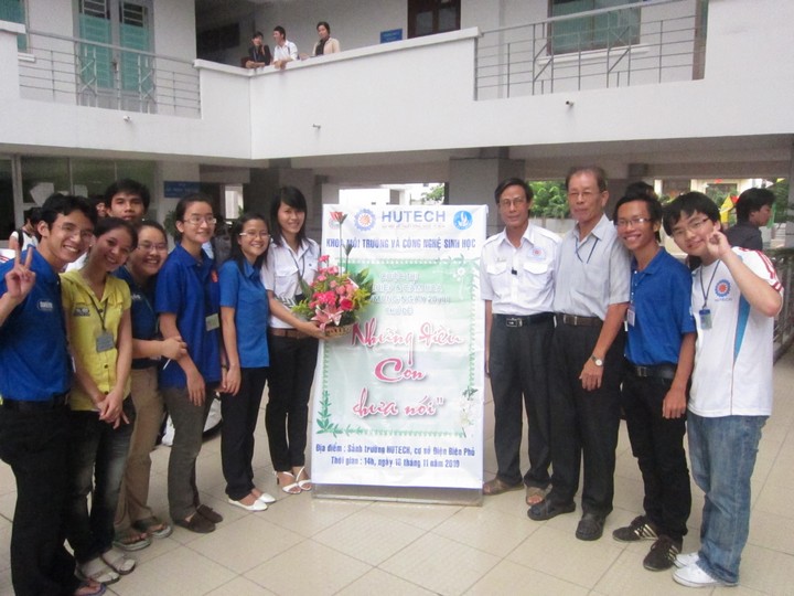 Sinh viên HUTECH và các hoạt động Tri ân Thầy cô giáo 43