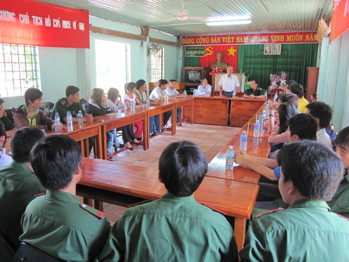HUTECH giao lưu với Đồn Biên phòng 831, Tây Ninh nhân ngày 22/12 10