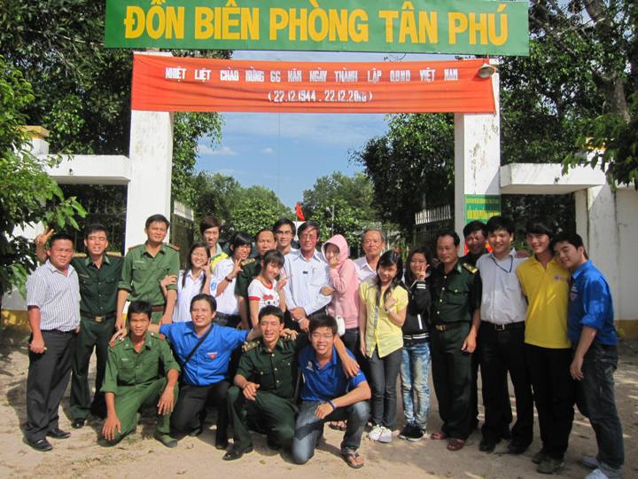 HUTECH giao lưu với Đồn Biên phòng 831, Tây Ninh nhân ngày 22/12 16